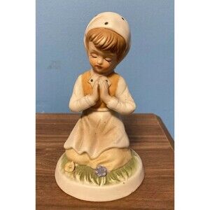 Ceramic statue Girl Kneeling to Praying. Vintage Mexico 5.5” Tall